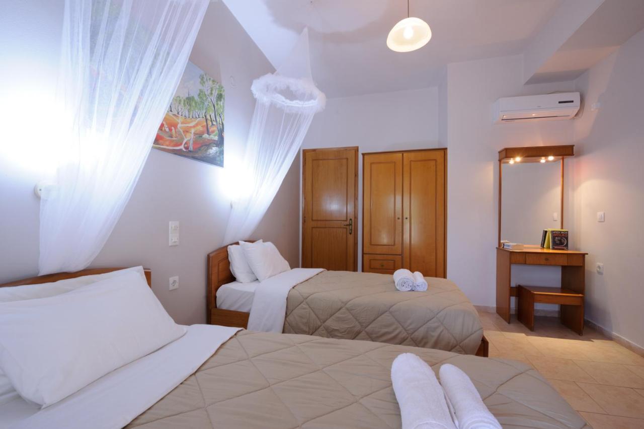 Elias & Vasili House Hotell Agios Georgios Pagon Exteriör bild